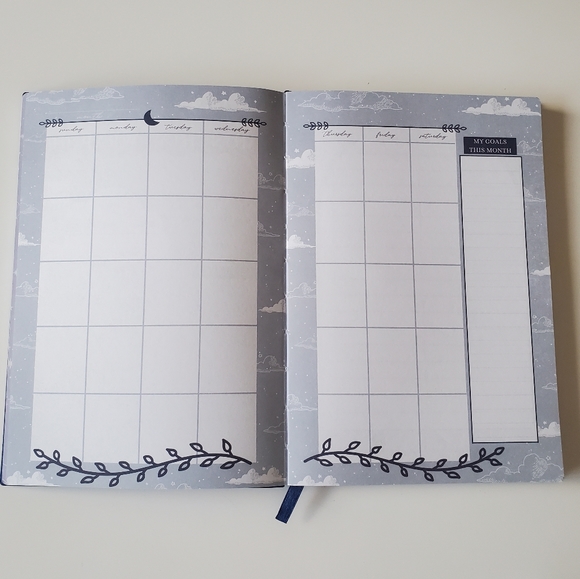 Reading planner owlcrate designed by @paperbackbones - Picture 7 of 7